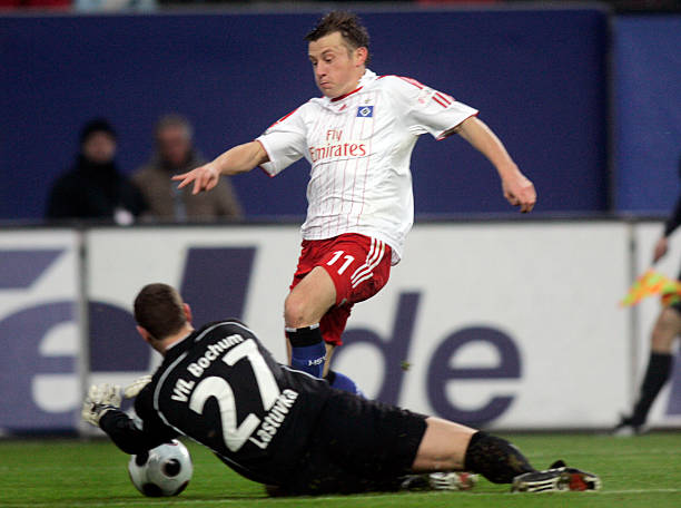 乐部中担任 乐部中担任