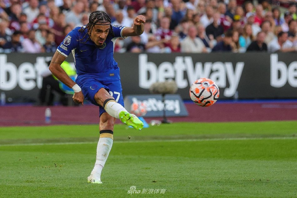 科尔克兹 科尔克兹